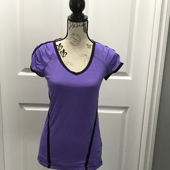 Lululemon - Picture 1 of 2